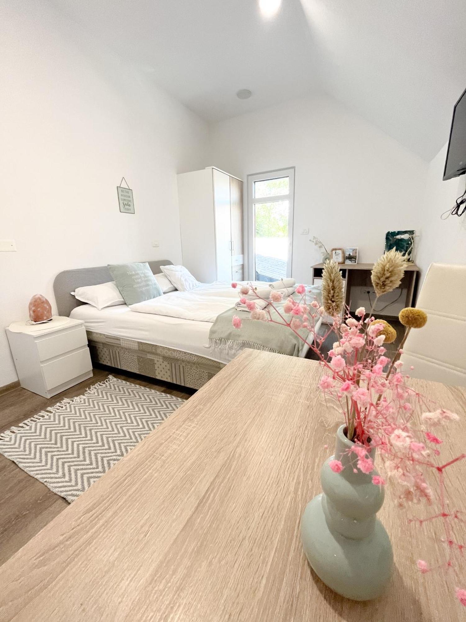 לובליאנה Anita'S Studio Apartments מראה חיצוני תמונה