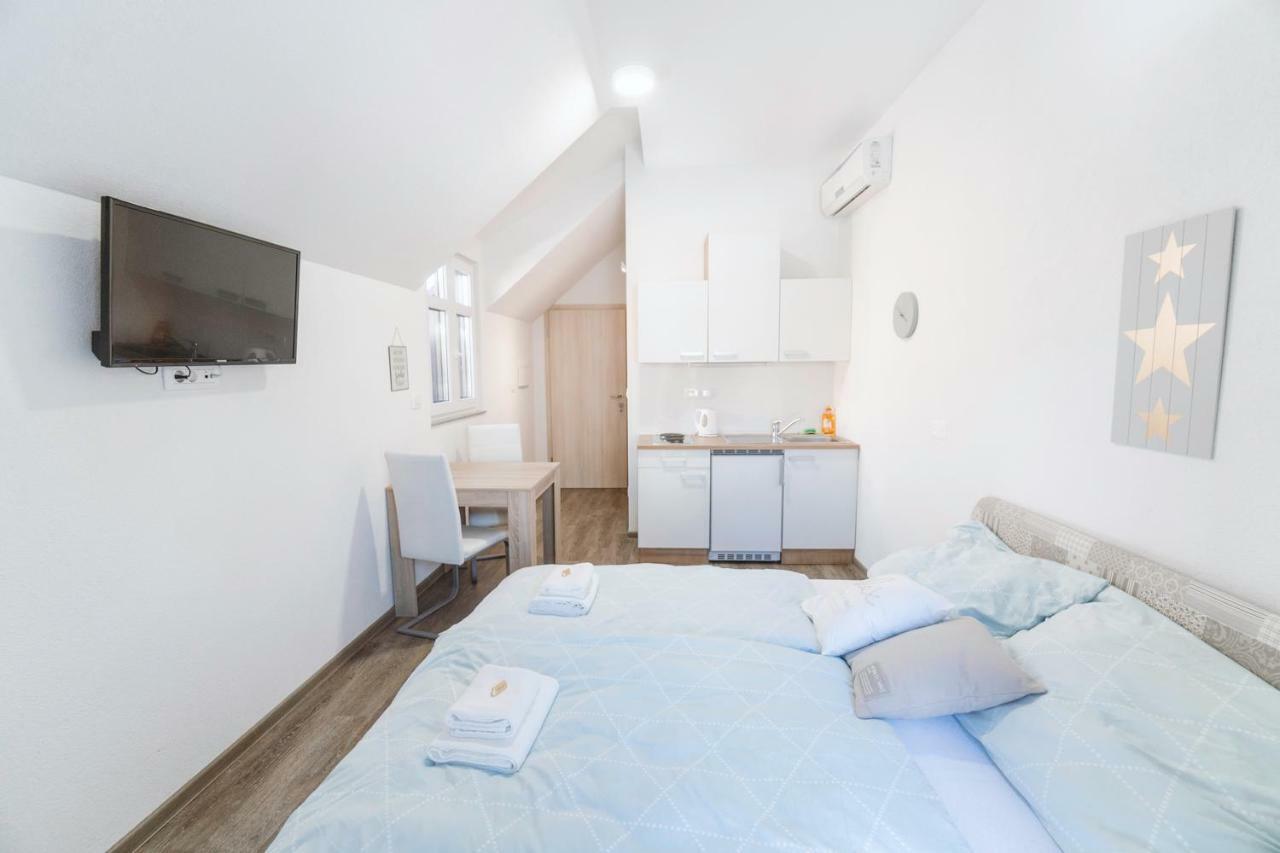 לובליאנה Anita'S Studio Apartments מראה חיצוני תמונה